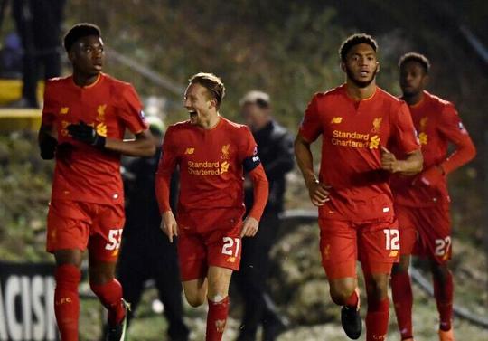 步行者大胜奇才！哈利伯顿对奇才替补席做哭泣的动作