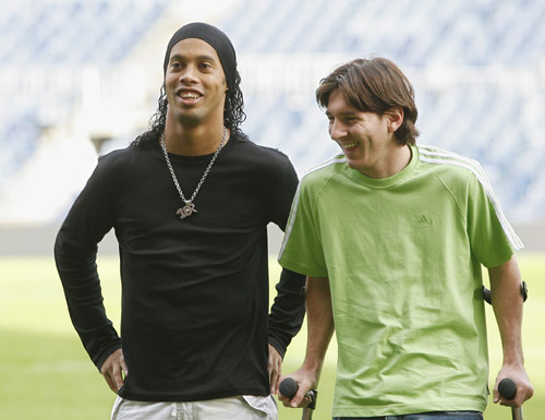 强势反弹！詹姆斯17中12轰下赛季新高29分，外加7板6助