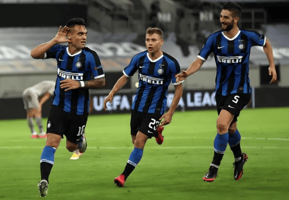 中超：武汉三镇2-0战胜上海申花