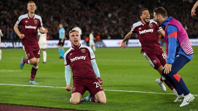 斯卢茨基：对手核心球员我们限制得不是特别好，给了很多机会