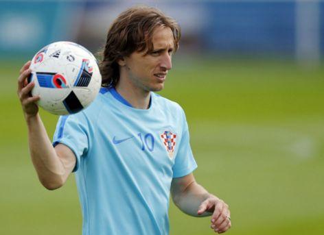 意甲前瞻：克雷莫纳老将瓦尔迪仍有余热，莱切客场战力尚可